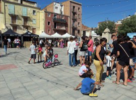 Imatge de la notícia Cerveses artesanes, animació i música en viu, a la plaça del Dipòsit 