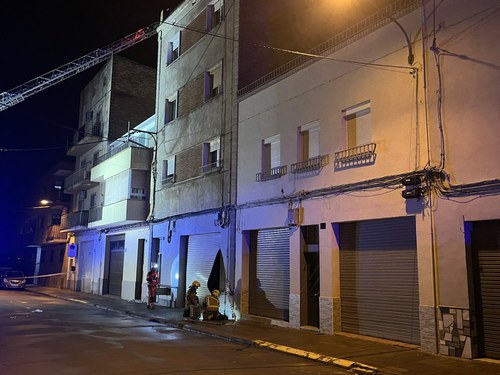 Imatge de la notícia 17 persones desallotjades per un esfondrament al Secà de Sant Pere