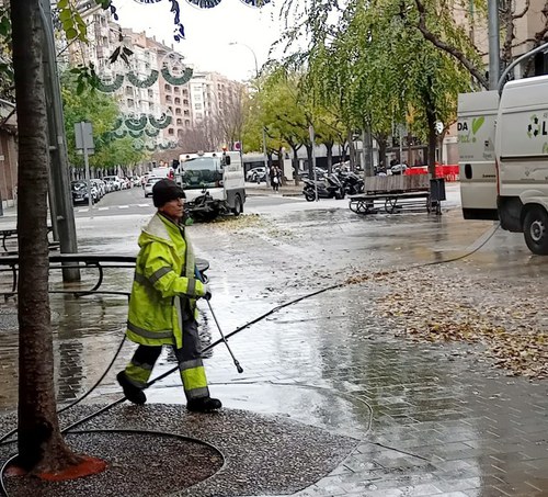 Imatge de la notícia Actuació intensiva de neteja aquesta setmana a l’Eix Comercial i la Zona Alta