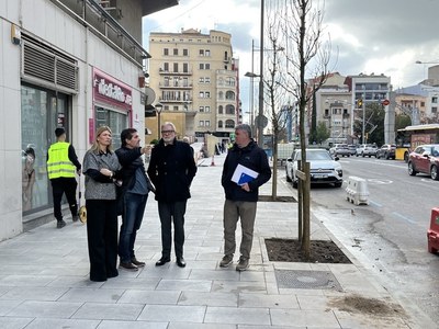 Enllestides les obres de renovació de la vorera i la xarxa d’aigua i clavegueram a Rovira Roure