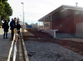 Imatge de la notícia L’alcalde Fèlix Larrosa visita les obres de l’escola de Sucs 