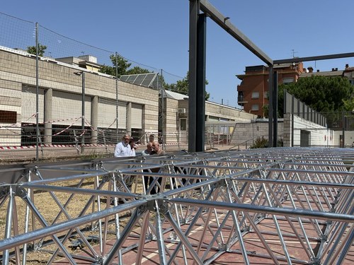 Imatge de la notícia L’ombratge de la pista del centre cívic de la Bordeta estarà llest el mes vinent
