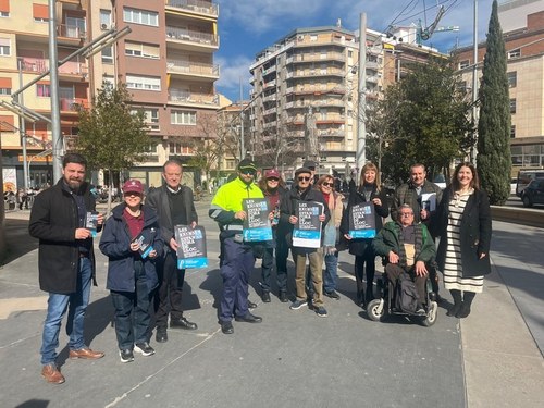 Imatge de la notícia La Paeria desplega a la Zona Alta la campanya per garantir el respecte a les places d’aparcament per a persones amb mobilitat reduïda