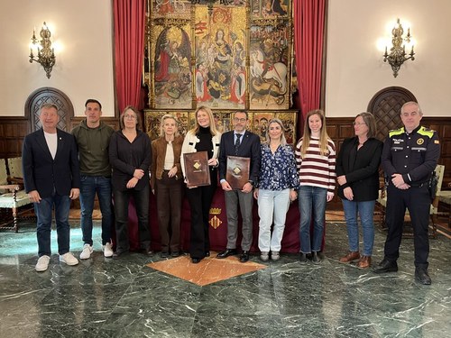 Imatge de la notícia La Paeria i el Col·legi de Veterinaris de Lleida reforcen la col·laboració amb un nou conveni per a la gestió dels animals de companyia i les colònies felines