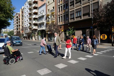 La Paeria millora els passos per a vianants al carrer Príncep de Viana