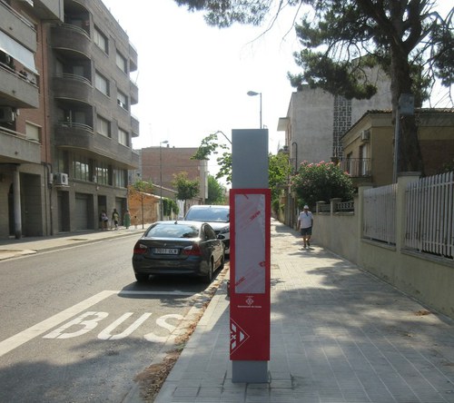 Imatge de la notícia La Paeria millora la senyalització de les parades del transport urbà col·lectiu