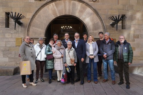 Imatge de la notícia La Paeria promou que la ciutadania pugui plantar flors i plantes als escocells dels arbres de la ciutat