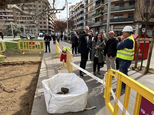 Imatge de la notícia La Paeria renova el mobiliari urbà a diferents punts de la ciutat