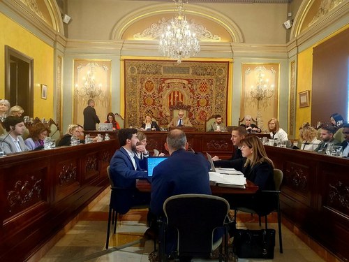 Imatge de la notícia La Ple de la Paeria aprova la pròrroga del contracte de neteja i gestió de residus, acompanyada de millores del servei