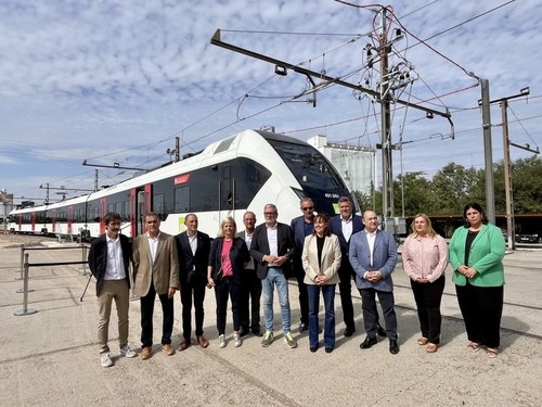 Imatge de la notícia Larrosa: “Els nous combois marquen un pas endavant en la cohesió territorial i la mobilitat sostenible”
