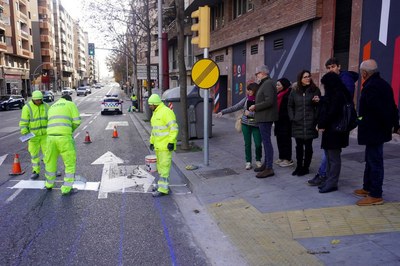 Nou pas de vianants per millorar la seguretat viària a Príncep de Viana