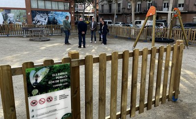 Nous jocs infantils a la plaça de les Cases Regionals, a Balàfia
