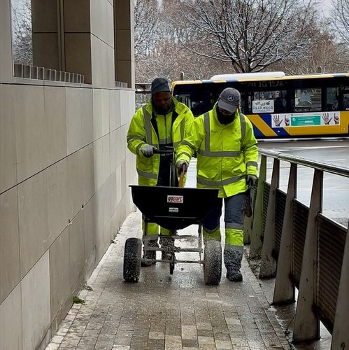 Imatge de la notícia Plena normalitat a Lleida malgrat l’alerta per la nevada i el fred