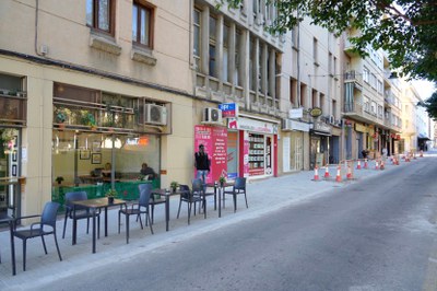 Últims treballs al carrer Bisbe Messeguer per finalitzar les obres