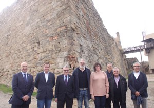 La Paeria inverteix 100.000 euros en reparar la muralla del Turó de la Seu Vella i reobre el seu camí de ronda