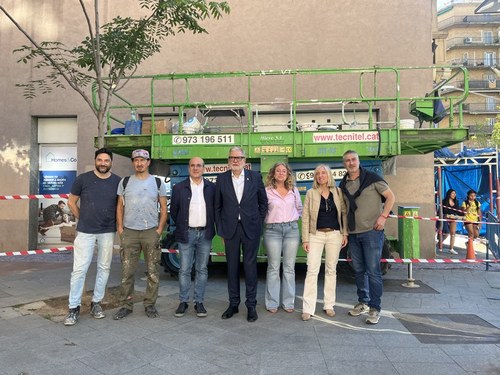 Imatge de la notícia Comença el dibuix d'un mural artístic de grans dimensions sobre el pianista Ricard Viñes