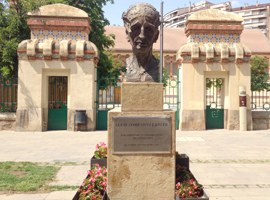 L’Ajuntament de Lleida neteja l’estàtua del president Companys 