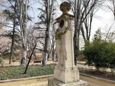 La Fundació del Paisatge restaurarà les escultures d’homenatge a l’Alcalde Fuster i l’Home de la plaça de La Pau