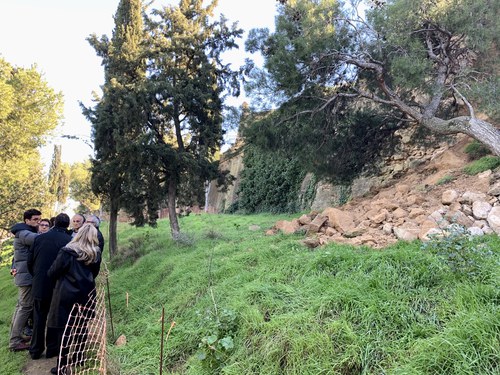 Imatge de la notícia La Paeria demana col·laboració a la Generalitat per arranjar els trams malmesos de la muralla de la Seu Vella 