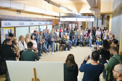 Imatge de la notícia Arrenca l’Imaginem l’Antiga Estació d’Autobusos amb una visita urbanística a l’equipament