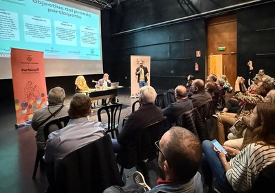 Els veïns i veïnes proposen un espai verd i social per al barri al Passatge de Sant Anna