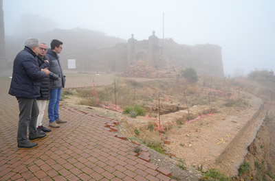 En marxa les obres de reconstrucció de la muralla de la Seu Vella 