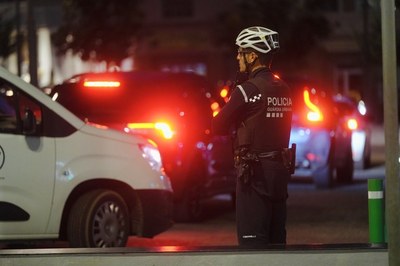La Guàrdia Urbana deté una persona per robatoris amb força a l’interior de vehicles
