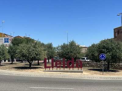 La Paeria instal·la unes lletres amb el nom de Lleida a l’accés a la ciutat per l’N-II