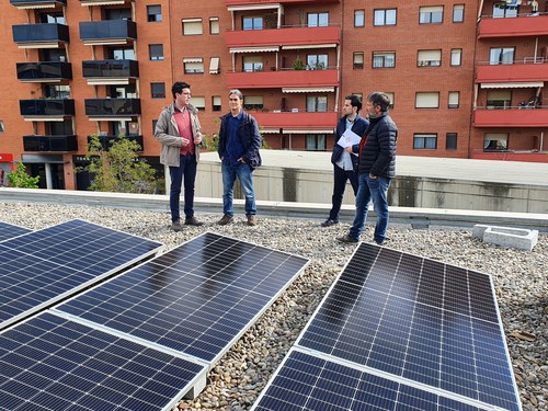 Imatge de la notícia La Paeria promourà la instal·lació de plaques solars a les cobertes de tots els edificis municipals on sigui possible 