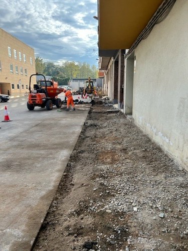 Imatge de la notícia La Paeria remodela la vorera del carrer Sicoris i renova els embornals 