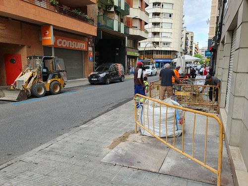 Imatge de la notícia Obres d’ampliació de la vorera al carrer Vallcalent