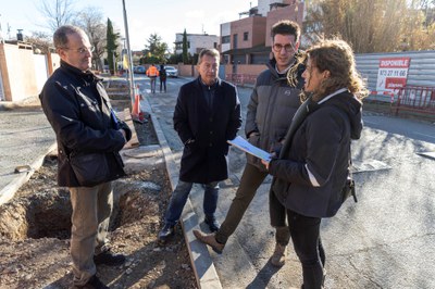 Obres de reparació i manteniment de la vorera del carrer Morera i Gatell