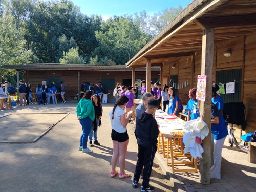 Imatge de la notícia Actes de Cloendes del programa d’educació ambiental Escoles Sostenibles de Lleida, al Parc de la Mitjana