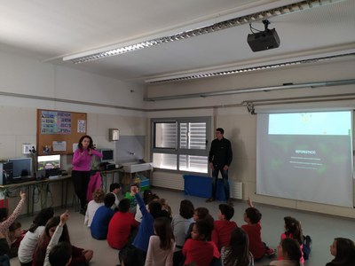 L'Associació Osmon visita la nostra escola 