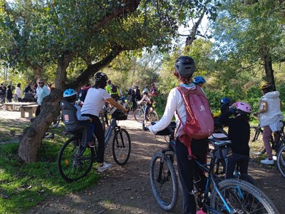 Pedalada de contes al Parc de la Mitjana