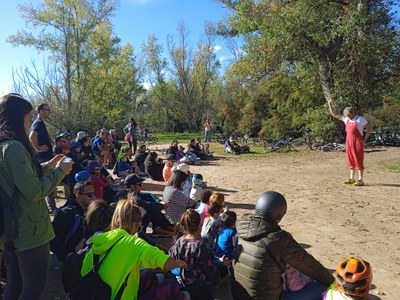 Imatge del event Pedalada de contes al Parc de la Mitjana