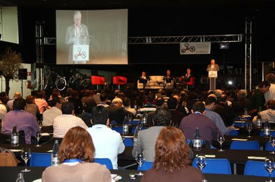 Àngel Ros inaugura el Congrés de la Bicicleta