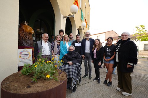 Imatge de la notícia El projecte ‘Magraners floreix’ esclata en plena Festa Major del barri