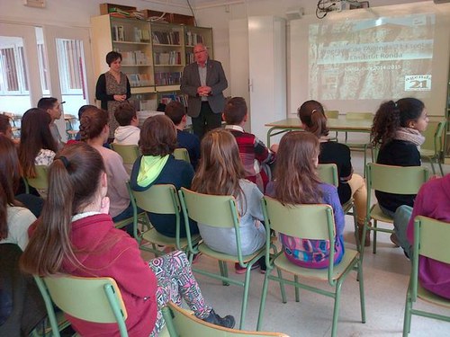 Imatge de la notícia "Fem menys brossa a l'escola", a l'institut Ronda