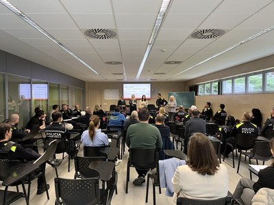 Formació en la millora del benestar dels animals per a tècnics municipals, Guàrdia Urbana i Mossos