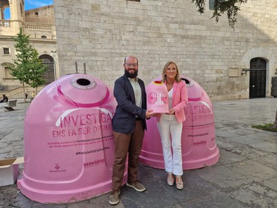 La Paeria, Ecovidrio i la Fundación Contigo impulsen la campanya ‘Per elles – Reciclem vidre contra el càncer de mama’