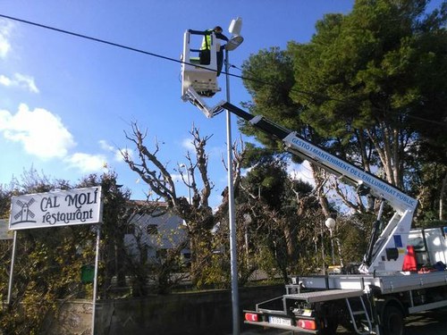 Imatge de la notícia La Paeria millora l'enllumenat dels camins Marimunt i Boixadors