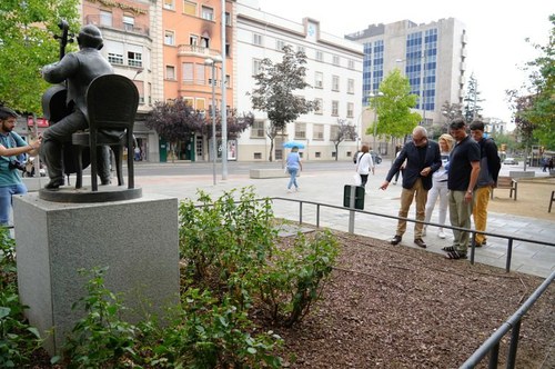 Imatge de la notícia La Paeria millorarà les zones verdes i l’arbrat de la plaça Pau Casals