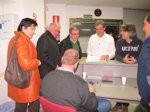 Imatge de la notícia L'alcalde visita les taules de les eleccions a les cambres agràries