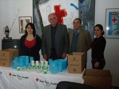 Medi Ambient lliura vaixelles compostables a Creu Roja de Lleida