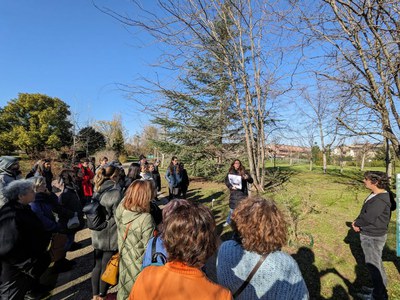 Mig centenar de persones participen en l’itinerari “Plantes exòtiques i invasores” organitzat per l’Arborètum i La Panera