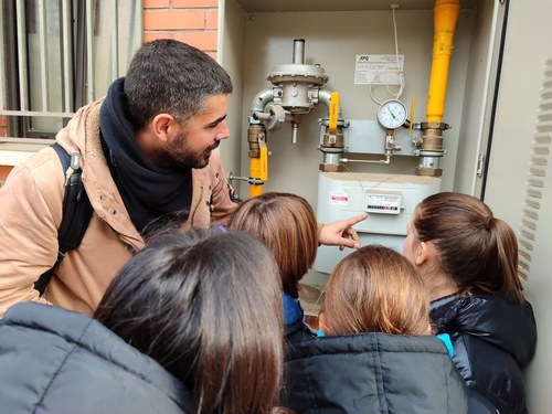 Imatge de la notícia Quatre centres educatius aconsegueixen reduir el consum d’ aigua, llum i gas equivalent a un 30% de les emissions de CO2