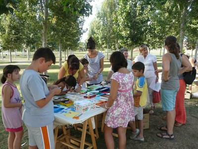 Sara Mestres visita les activitats de Natura als Parcs