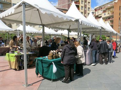 Una parada de productors ecològics de l'Horta s'afegeix al mercat de l'Hort a Taula a la Zona Alta